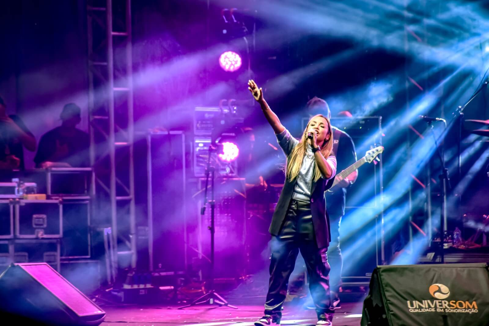 PORTO SEGURO CELEBRA 524 ANOS COM MISSA SOLENE E SHOW EMOCIONANTE DE BRUNA KARLA 17