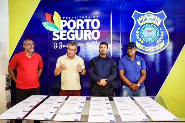 Guardas civis municipais se formam em curso de agente de trânsito para reforçar fiscalização na cidade 14