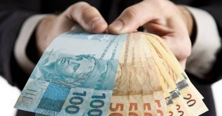 Brasileiros ainda não sacaram R$ 7,79 bi de valores a receber Brasileiros ainda não sacaram R$ 7,79 bi de valores a receber 4