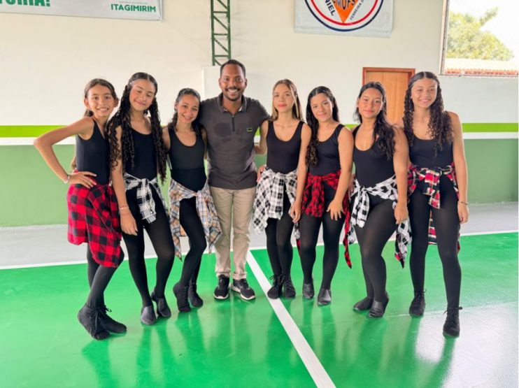 Mês de celebrações pelo aniversário de Itagimirim é aberto com reinauguração de quadra poliesportiva 22