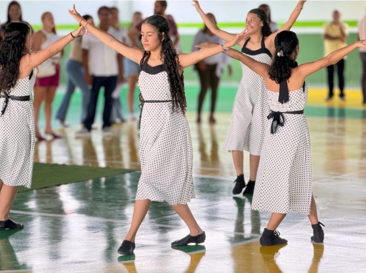 Mês de celebrações pelo aniversário de Itagimirim é aberto com reinauguração de quadra poliesportiva 19