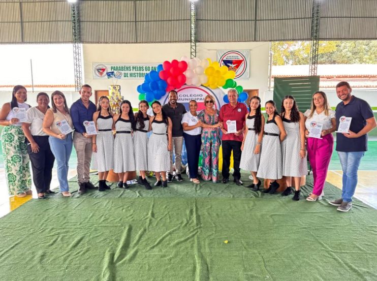 Mês de celebrações pelo aniversário de Itagimirim é aberto com reinauguração de quadra poliesportiva 14