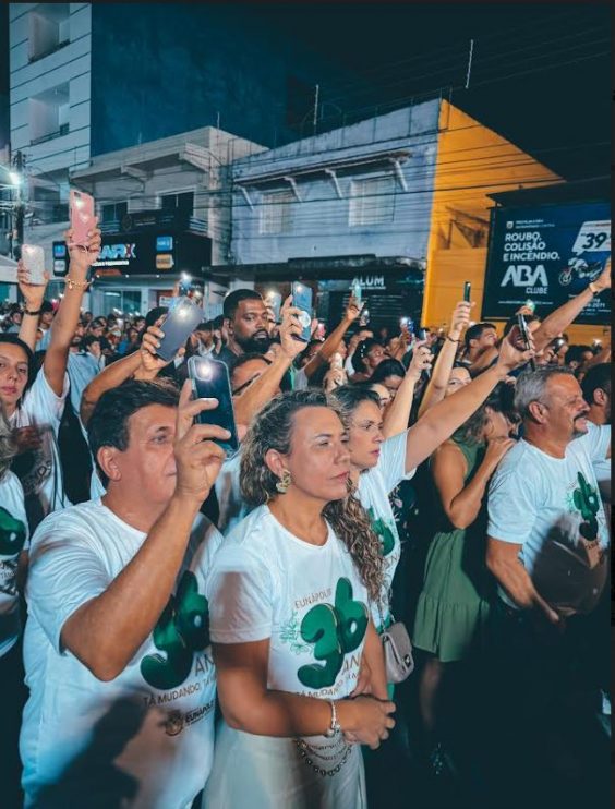 Prefeitura de Eunápolis promove show gospel na noite de abertura das comemorações do 36º aniversário da cidade 19