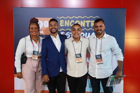 Porto Seguro desenvolve ações em prol da juventude Porto Seguro desenvolve ações em prol da juventude 12