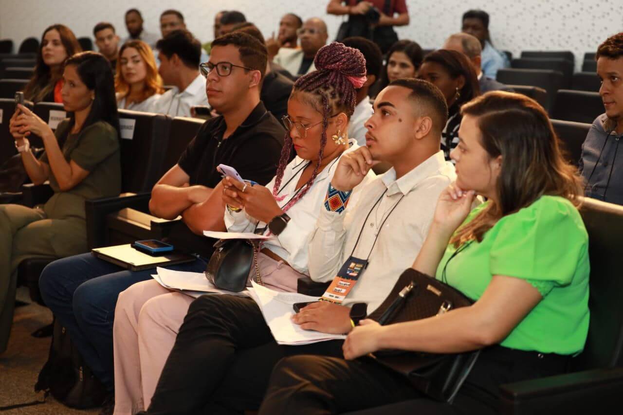 Porto Seguro desenvolve ações em prol da juventude 8