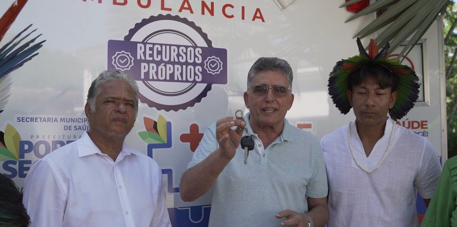 NOVA AMBULÂNCIA 4x4 É ENTREGUE PARA CARAÍVA E ADJACÊNCIAS 11
