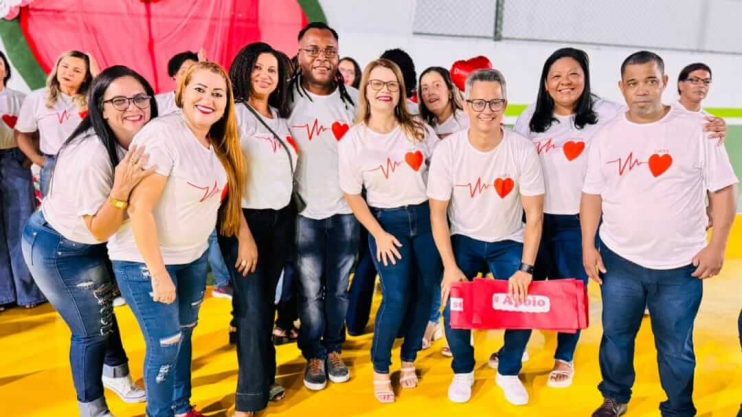 Centenas de pessoas participam da homenagem ao Dia das Mães realizada pela Prefeitura de Itagimirim 16