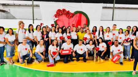 Centenas de pessoas participam da homenagem ao Dia das Mães realizada pela Prefeitura de Itagimirim 9