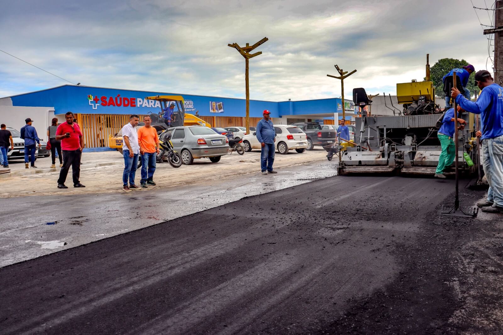 Melhorias na mobilidade urbana: recapeamento asfáltico do acesso à UPA Frei Calixto 6