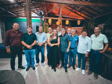 Cordélia reúne empresários e mostra desenvolvimento econômico de Eunápolis 7