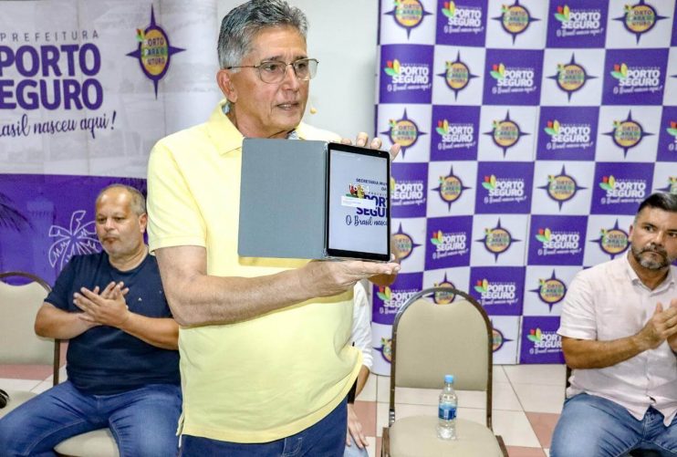 Prefeitura de Porto Seguro entrega tablets para Agentes Comunitários de Saúde 20