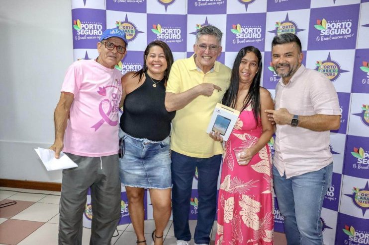 Prefeitura de Porto Seguro entrega tablets para Agentes Comunitários de Saúde 15