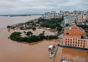 Quase 850 mil pessoas foram afetadas por chuvas no Rio Grande do Sul 76