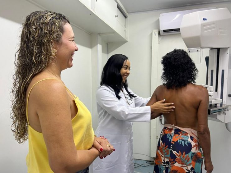 Prefeitura no Bairro: Cordélia acompanha de perto atendimentos no bairro Pequi, em Eunápolis 4
