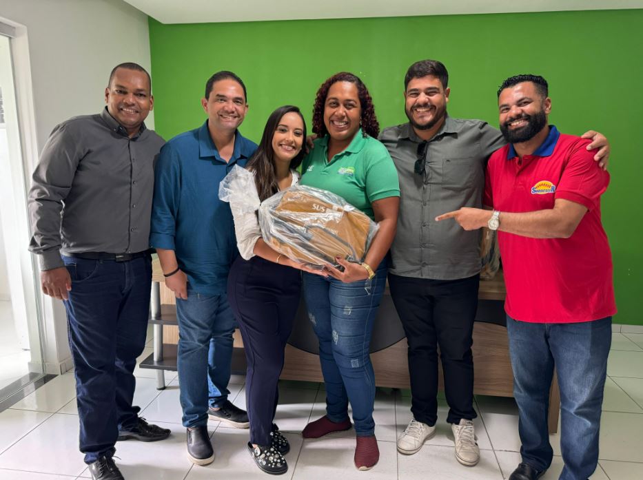 Prefeitura de Eunápolis entrega novos kits a agentes de saúde e endemias 40