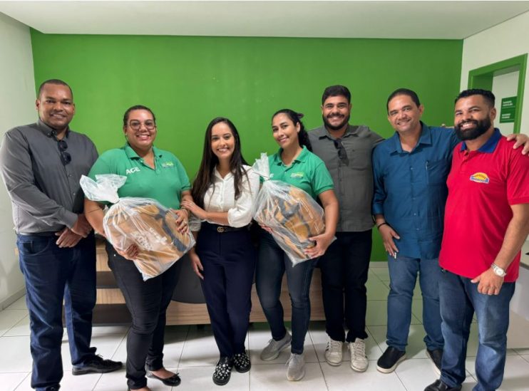 Prefeitura de Eunápolis entrega novos kits a agentes de saúde e endemias 13