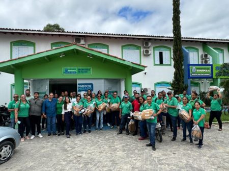 Prefeitura de Eunápolis entrega novos kits a agentes de saúde e endemias 83