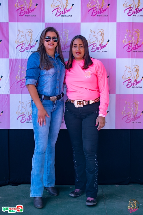 _DSC0331 Centenas de amazonas abrilhantaram as ruas de Frei Gaspar, durante a 4ª Cavalgada do Batom 66