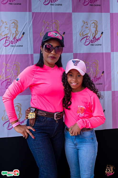 _DSC0540 Centenas de amazonas abrilhantaram as ruas de Frei Gaspar, durante a 4ª Cavalgada do Batom 250