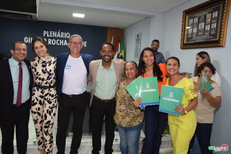 Prefeitura de Itagimirim realiza mais uma grande cerimônia para a entrega de títulos de legitimação fundiária, beneficiando dezenas de moradores 12