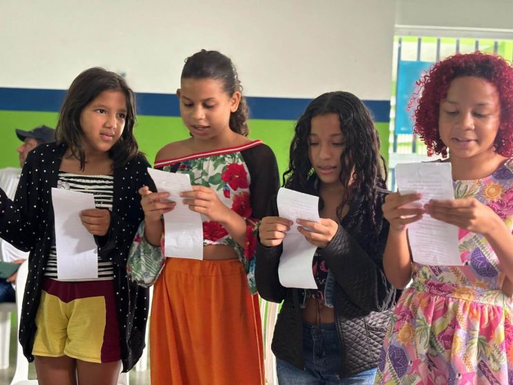 WhatsApp Image 2024-06-05 at 15.04.27 (2) Prefeitura de Eunápolis realiza ação para celebrar o Dia Mundial do Meio Ambiente na escola Nilza Barbosa 12