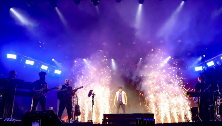 SÃO JOÃO: Luan Santana leva multidão à Passarela da Cultura 20