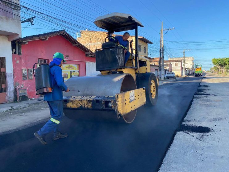 Cordélia confere obras no Pequi e anuncia etapa com mais de 25 mil m² de asfalto na cidade 17