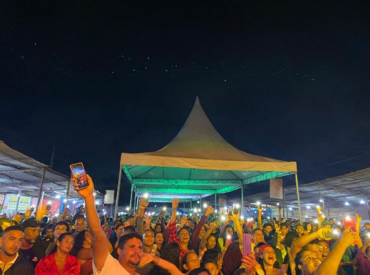 Vila do Forró: abertura oficial é realizada nos bairros Pequi e Juca Rosa com total apoio da Prefeitura de Eunápolis e atrai multidão 16