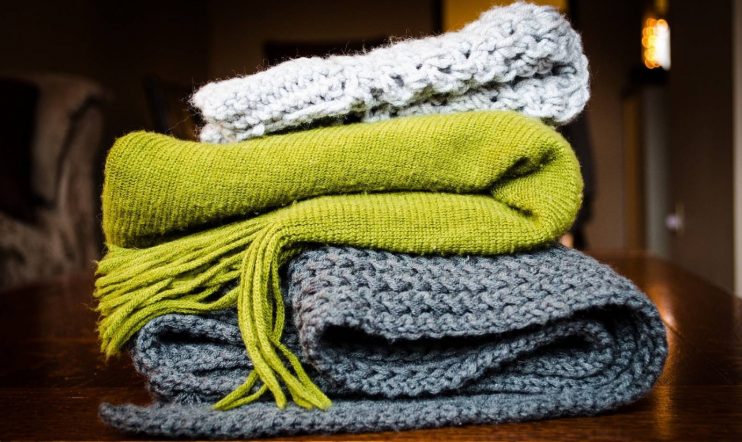 Rotary Club de Eunápolis promove campanha social “Cobertor Solidário” Rotary Club de Eunápolis promove campanha social "Cobertor Solidário" 4