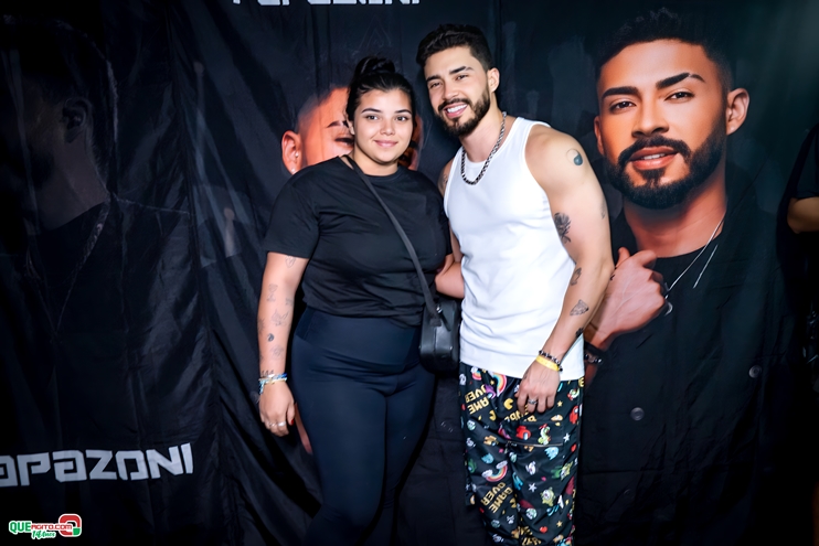 PAPAZONI 03-07-24 (11) Papazoni explodiu! Em plena quarta-feira mais de 5 mil pessoas no show da banda em Porto Seguro 18