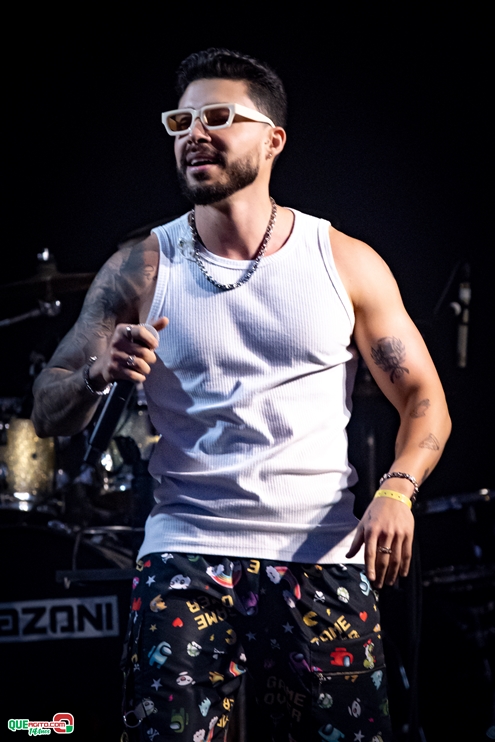 PAPAZONI 03-07-24 (111) Papazoni explodiu! Em plena quarta-feira mais de 5 mil pessoas no show da banda em Porto Seguro 105