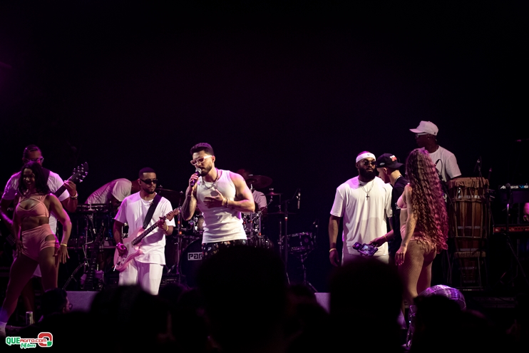 PAPAZONI 03-07-24 (115) Papazoni explodiu! Em plena quarta-feira mais de 5 mil pessoas no show da banda em Porto Seguro 109