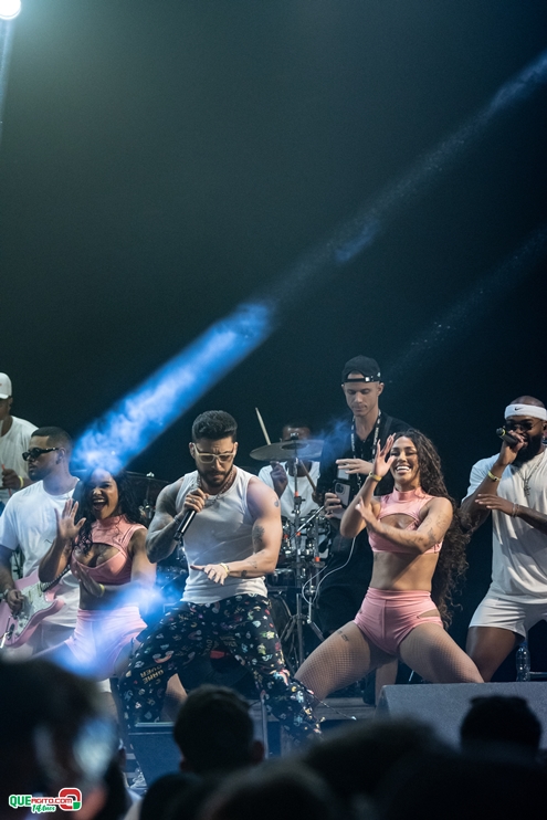 PAPAZONI 03-07-24 (125) Papazoni explodiu! Em plena quarta-feira mais de 5 mil pessoas no show da banda em Porto Seguro 119