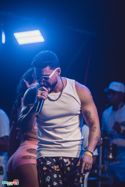 PAPAZONI 03-07-24 (135) Papazoni explodiu! Em plena quarta-feira mais de 5 mil pessoas no show da banda em Porto Seguro 129