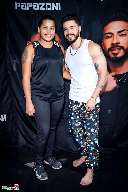 PAPAZONI 03-07-24 (14) Papazoni explodiu! Em plena quarta-feira mais de 5 mil pessoas no show da banda em Porto Seguro 21