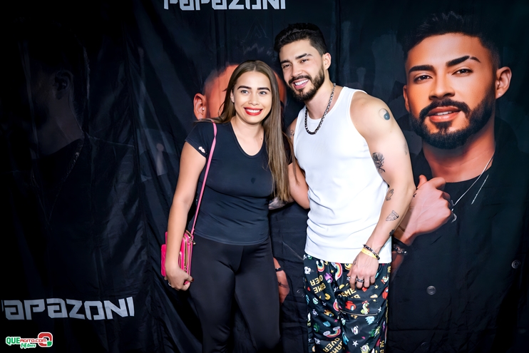 PAPAZONI 03-07-24 (17) Papazoni explodiu! Em plena quarta-feira mais de 5 mil pessoas no show da banda em Porto Seguro 24