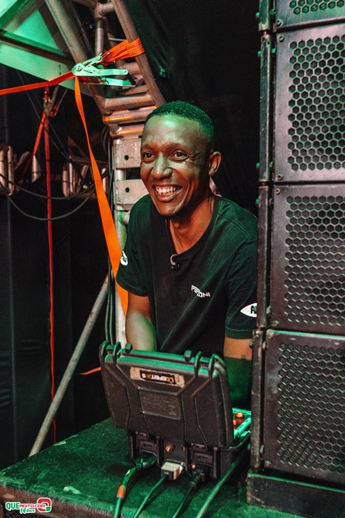 PAPAZONI 03-07-24 (192) Papazoni explodiu! Em plena quarta-feira mais de 5 mil pessoas no show da banda em Porto Seguro 185