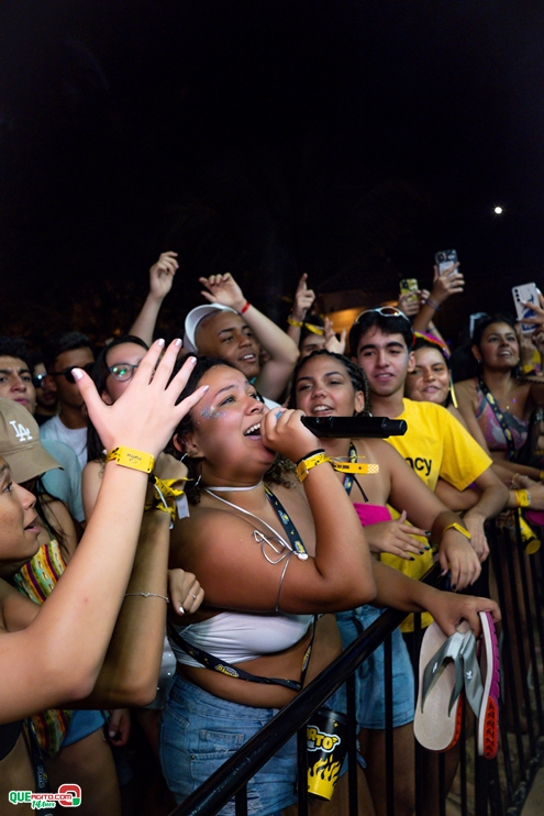 PAPAZONI 03-07-24 (203) Papazoni explodiu! Em plena quarta-feira mais de 5 mil pessoas no show da banda em Porto Seguro 196