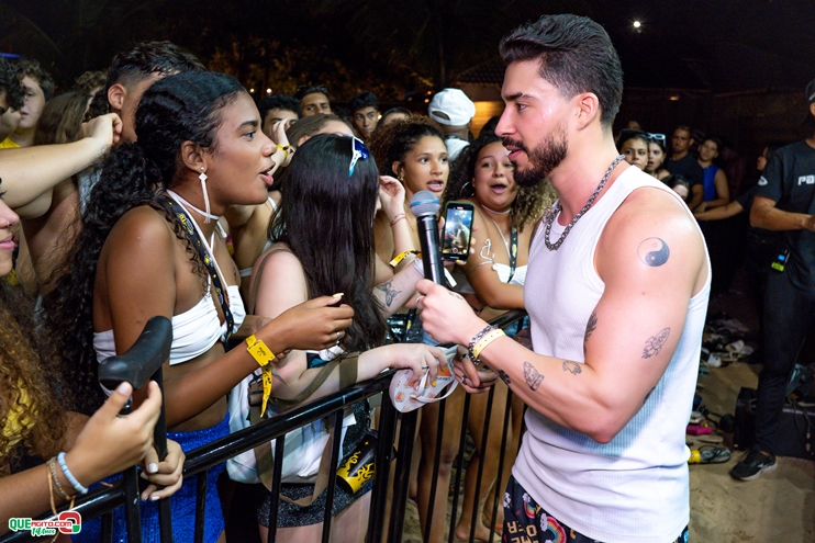 PAPAZONI 03-07-24 (204) Papazoni explodiu! Em plena quarta-feira mais de 5 mil pessoas no show da banda em Porto Seguro 197