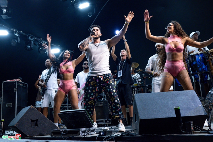 PAPAZONI 03-07-24 (209) Papazoni explodiu! Em plena quarta-feira mais de 5 mil pessoas no show da banda em Porto Seguro 202