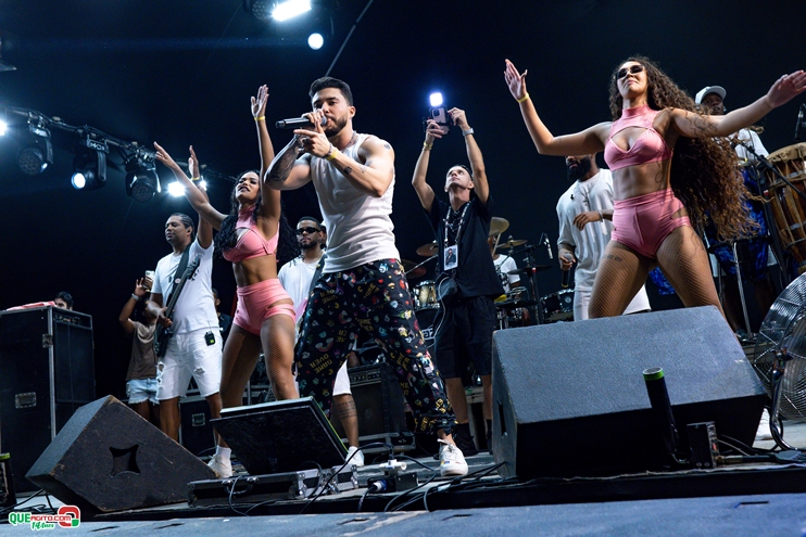 PAPAZONI 03-07-24 (210) Papazoni explodiu! Em plena quarta-feira mais de 5 mil pessoas no show da banda em Porto Seguro 203