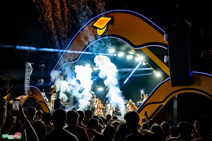 PAPAZONI 03-07-24 (224) Papazoni explodiu! Em plena quarta-feira mais de 5 mil pessoas no show da banda em Porto Seguro 217