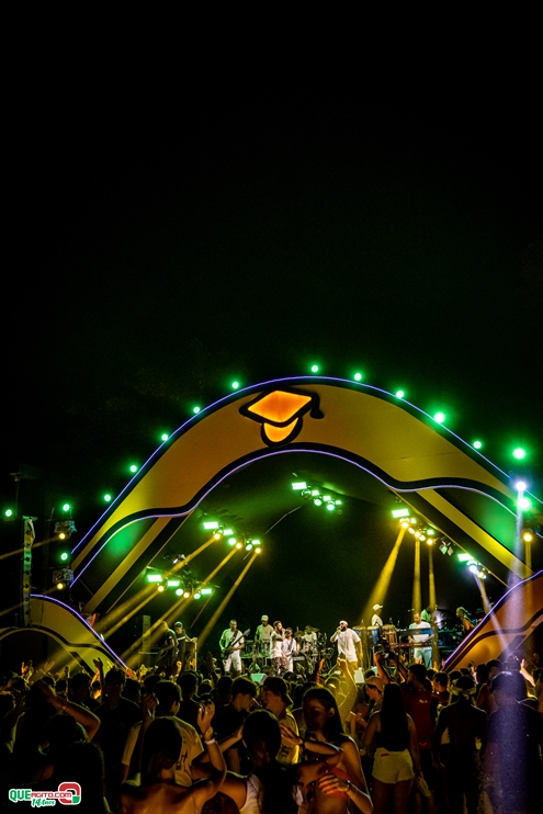 PAPAZONI 03-07-24 (230) Papazoni explodiu! Em plena quarta-feira mais de 5 mil pessoas no show da banda em Porto Seguro 223