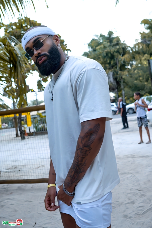 PAPAZONI 03-07-24 (49) Papazoni explodiu! Em plena quarta-feira mais de 5 mil pessoas no show da banda em Porto Seguro 55