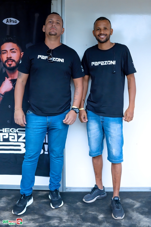 PAPAZONI 03-07-24 (51) Papazoni explodiu! Em plena quarta-feira mais de 5 mil pessoas no show da banda em Porto Seguro 57