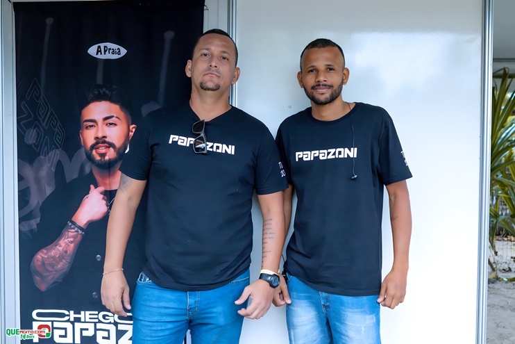 PAPAZONI 03-07-24 (54) Papazoni explodiu! Em plena quarta-feira mais de 5 mil pessoas no show da banda em Porto Seguro 60