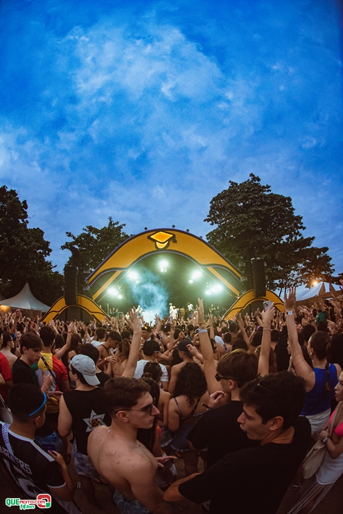 PAPAZONI 03-07-24 (70) Papazoni explodiu! Em plena quarta-feira mais de 5 mil pessoas no show da banda em Porto Seguro 69