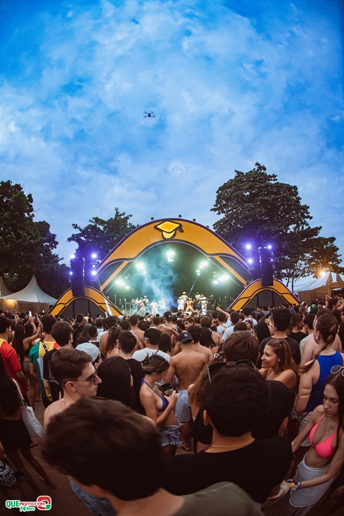 PAPAZONI 03-07-24 (75) Papazoni explodiu! Em plena quarta-feira mais de 5 mil pessoas no show da banda em Porto Seguro 71