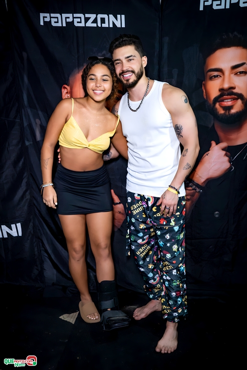 PAPAZONI 03-07-24 (8) Papazoni explodiu! Em plena quarta-feira mais de 5 mil pessoas no show da banda em Porto Seguro 15