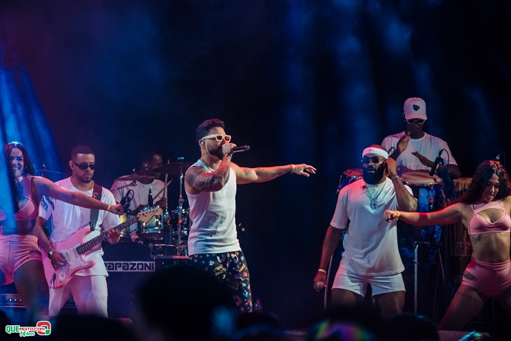 PAPAZONI 03-07-24 (81) Papazoni explodiu! Em plena quarta-feira mais de 5 mil pessoas no show da banda em Porto Seguro 75